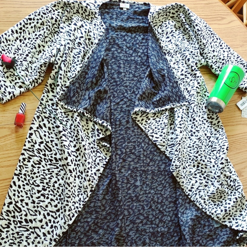 LuLaRoe Shirley Kimono